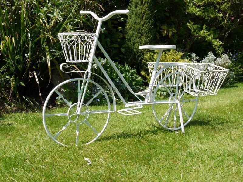 園林草地花車